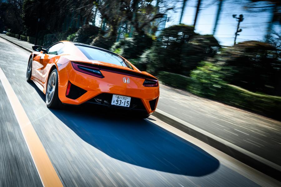  Honda NSX 2018 года  (JP) (фото 23 из 37)